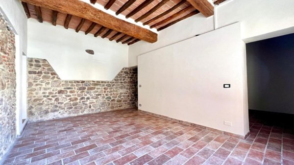 locale commerciale in affitto a Bientina