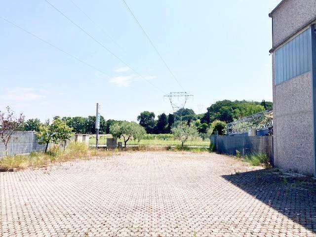 locale commerciale in affitto a Bientina