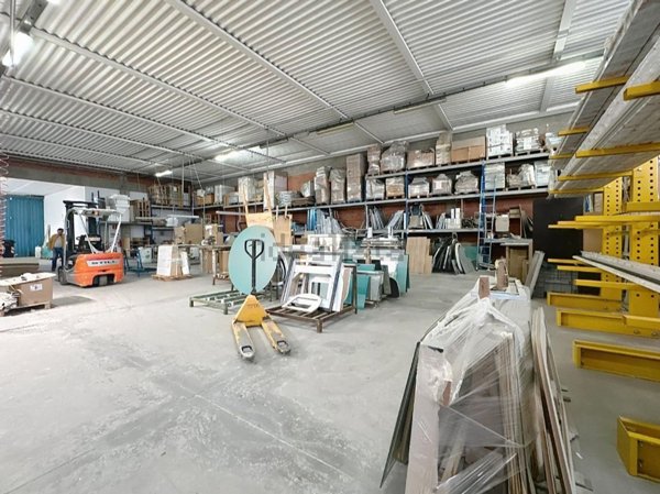 capannone in affitto a Bientina