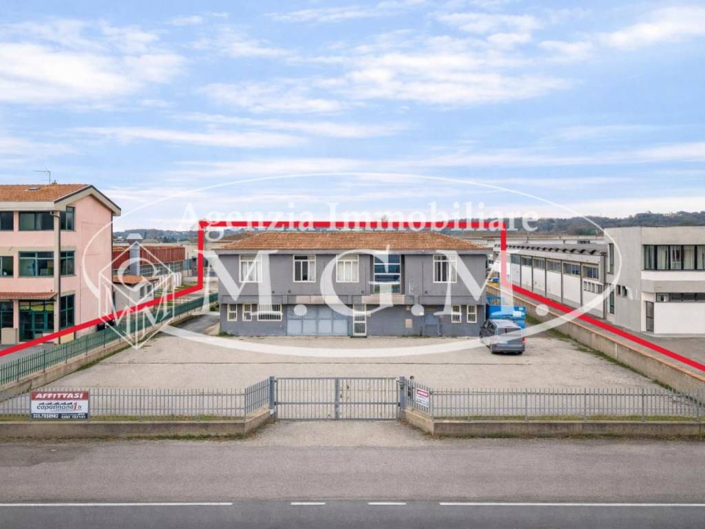 locale commerciale in affitto a Bientina