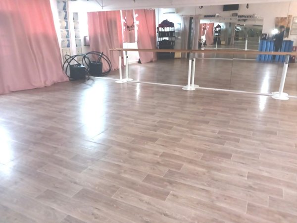 locale commerciale in affitto a Calcinaia