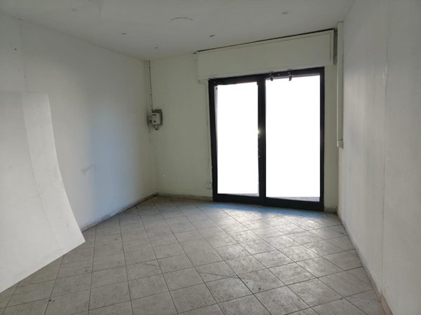 locale commerciale in affitto a Calcinaia in zona Fornacette