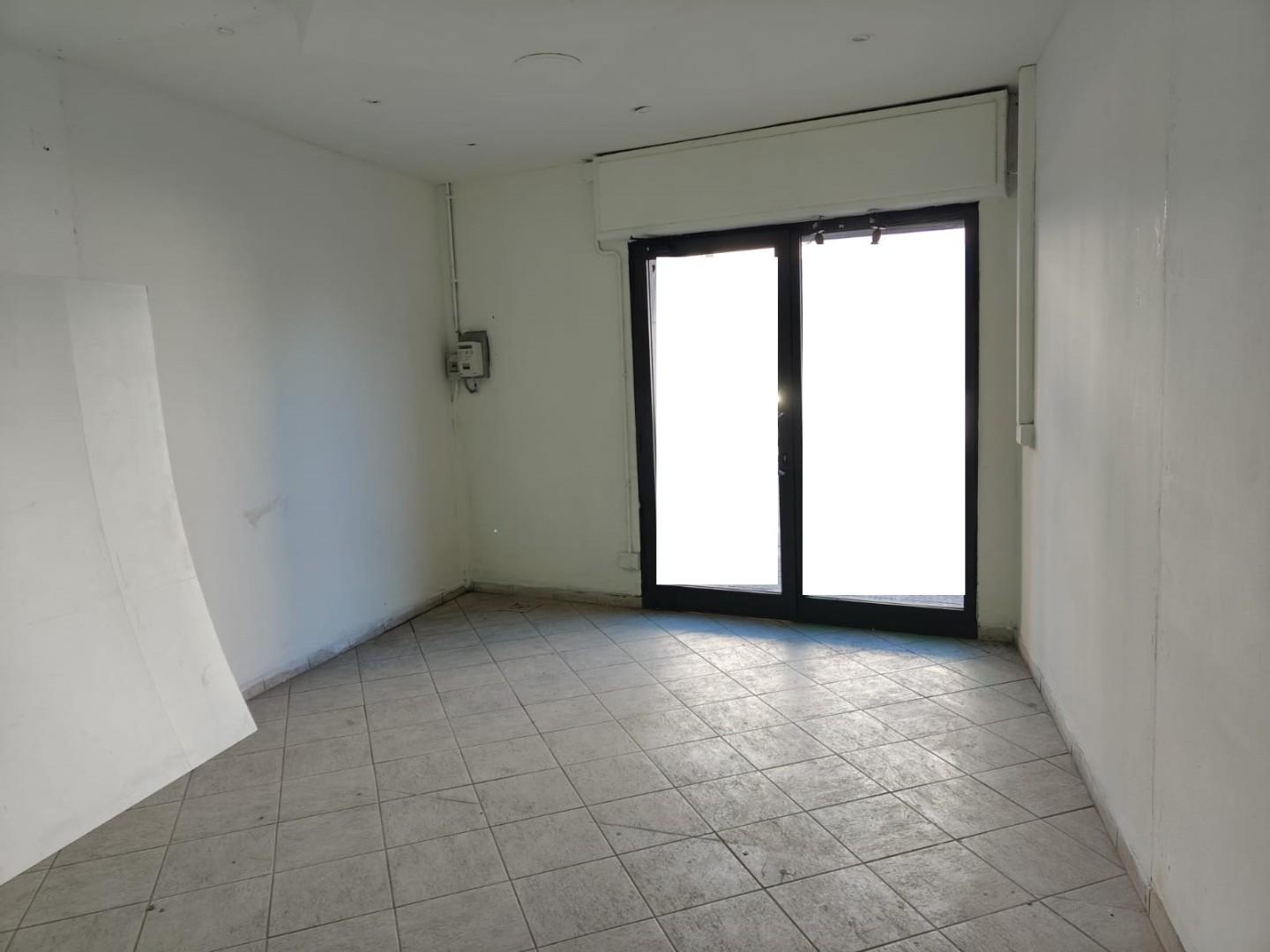 locale commerciale in affitto a Calcinaia in zona Fornacette