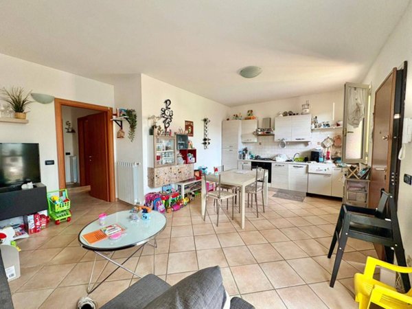 appartamento in affitto a Calcinaia in zona Fornacette