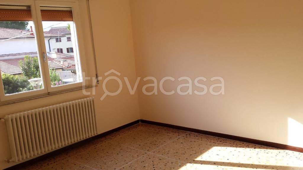 appartamento in affitto a Calcinaia in zona Fornacette
