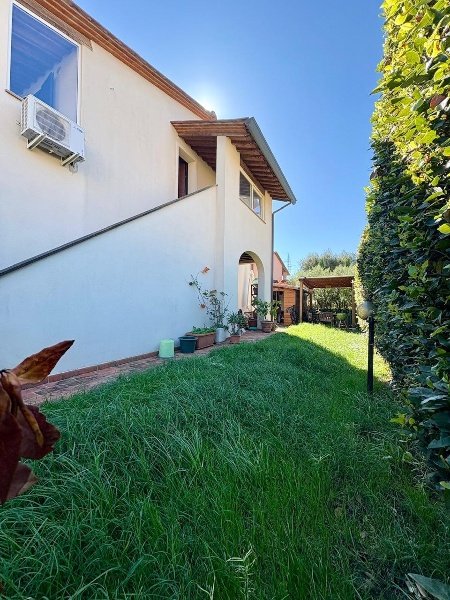 appartamento in affitto a Calcinaia in zona Fornacette