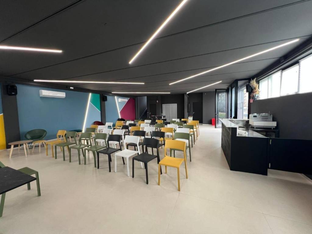 locale commerciale in affitto a Calcinaia in zona Fornacette