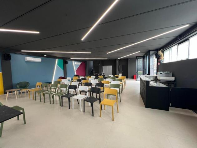 negozio in affitto a Calcinaia in zona Fornacette