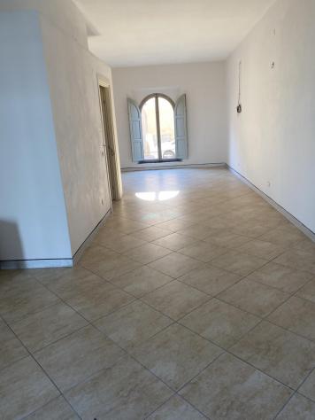 negozio in affitto a Calcinaia in zona Fornacette