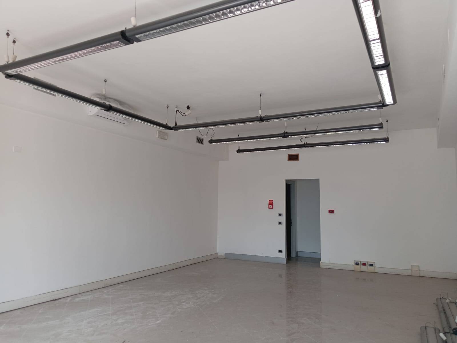 locale di sgombero in affitto a Calcinaia in zona Fornacette