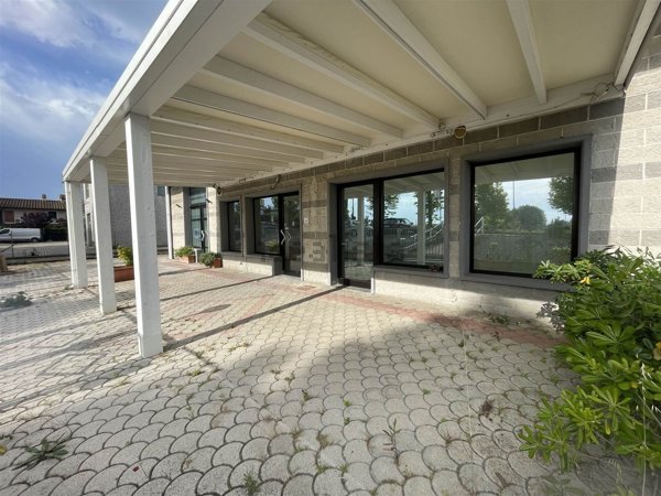 ufficio in affitto a Calcinaia in zona Fornacette