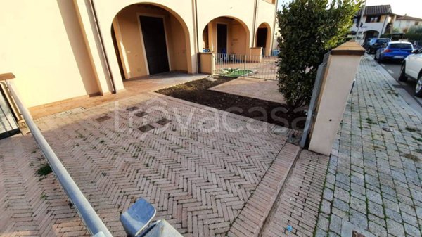 appartamento in affitto a Calcinaia in zona Fornacette