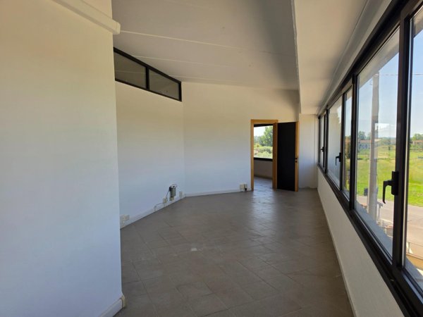locale commerciale in affitto a Calcinaia in zona Fornacette