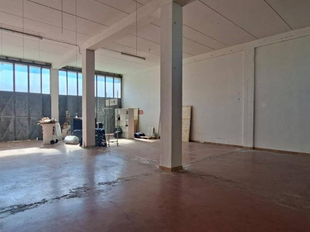 locale commerciale in affitto a Capannoli