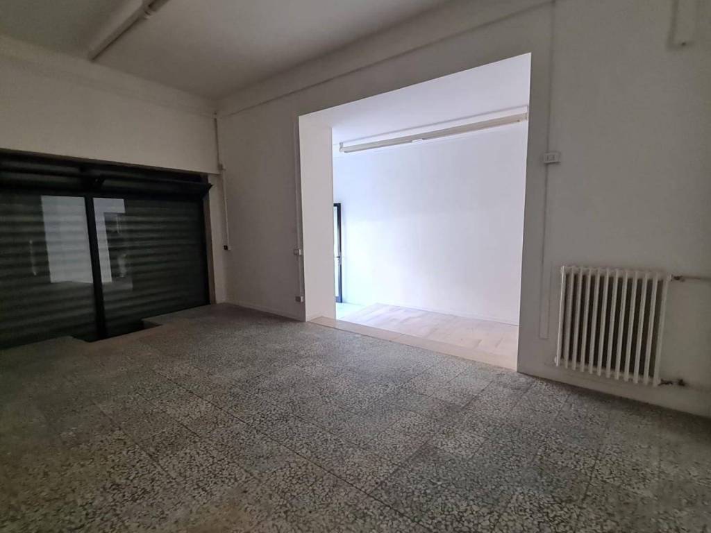 negozio in affitto a Capannoli