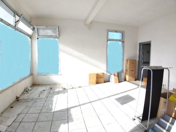 negozio in affitto a Cascina in zona Navacchio
