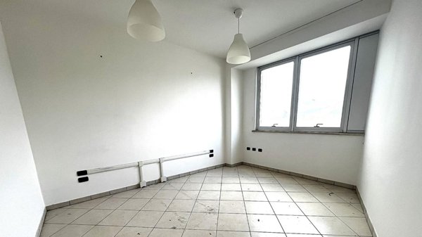 ufficio in affitto a Cascina
