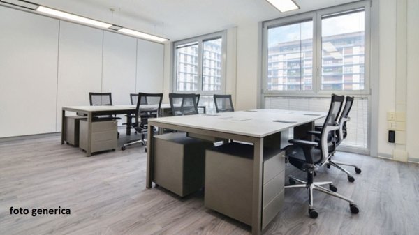 ufficio in affitto a Cascina