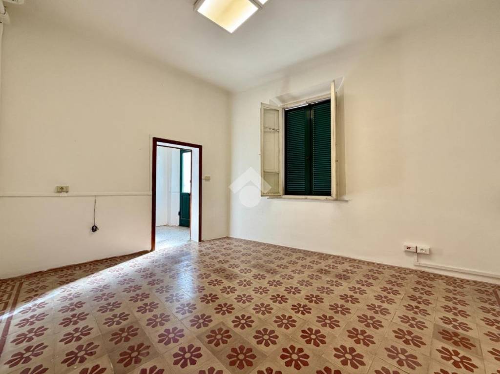 ufficio in affitto a Cascina in zona Navacchio