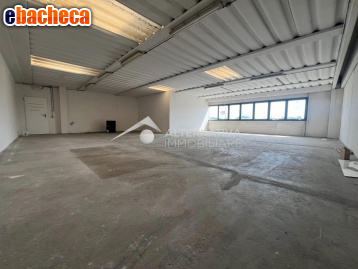 ufficio in affitto a Cascina