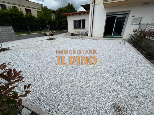 locale commerciale in affitto a Cascina