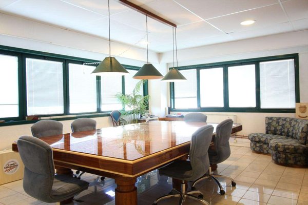ufficio in affitto a Cascina