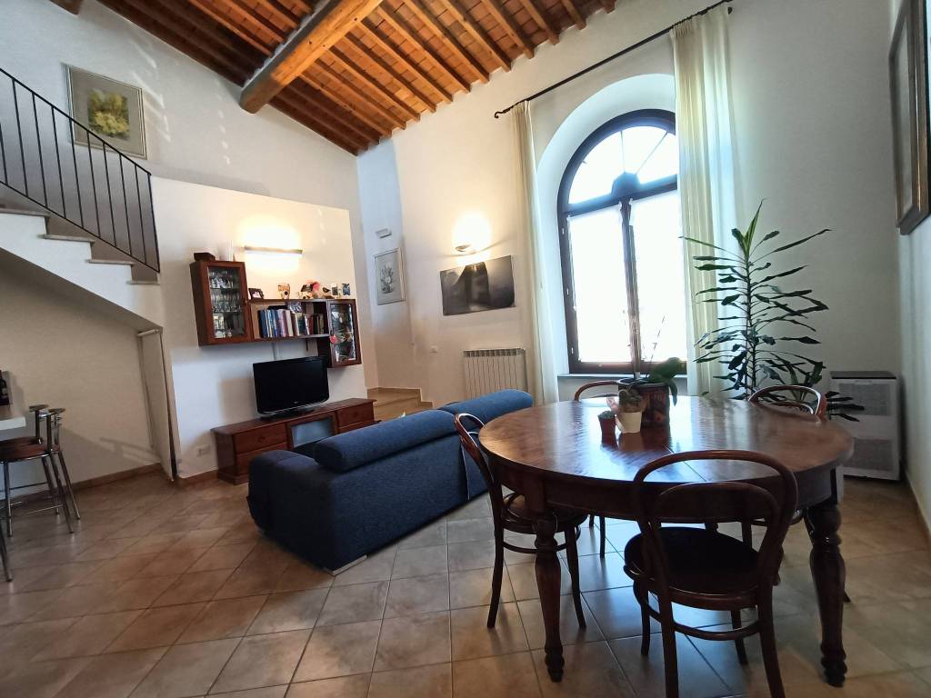 appartamento in affitto a Cascina