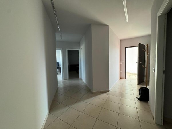 ufficio in affitto a Cascina