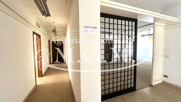 ufficio in affitto a Cascina