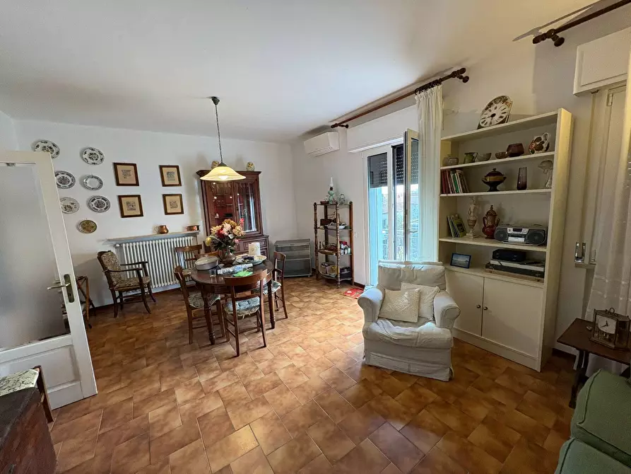 casa indipendente in affitto a Cascina in zona Titignano