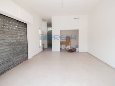 locale commerciale in affitto a Cascina