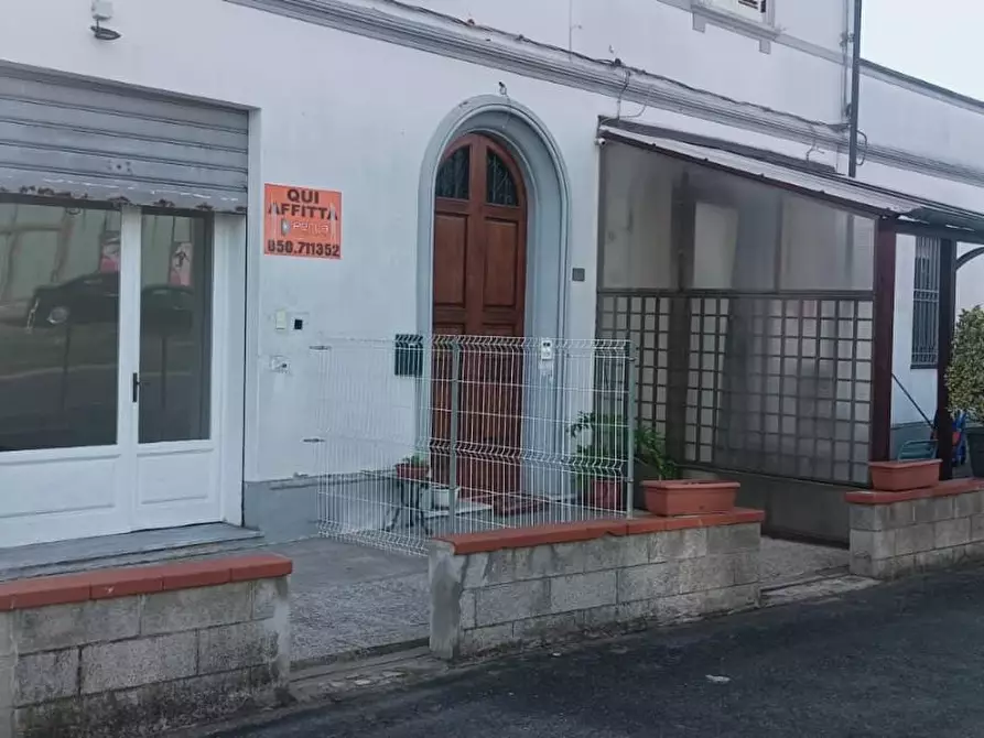 locale commerciale in affitto a Cascina