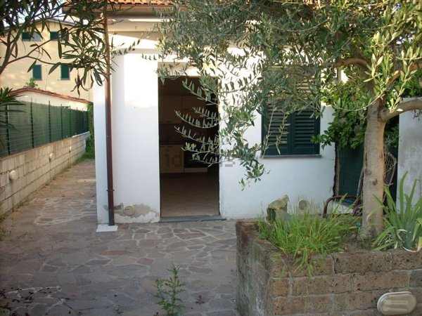 casa semindipendente in affitto a Cascina