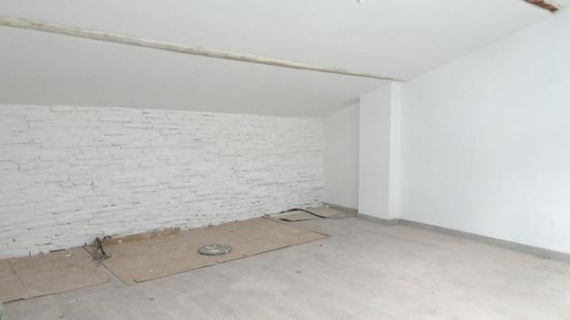 appartamento in affitto a Cascina