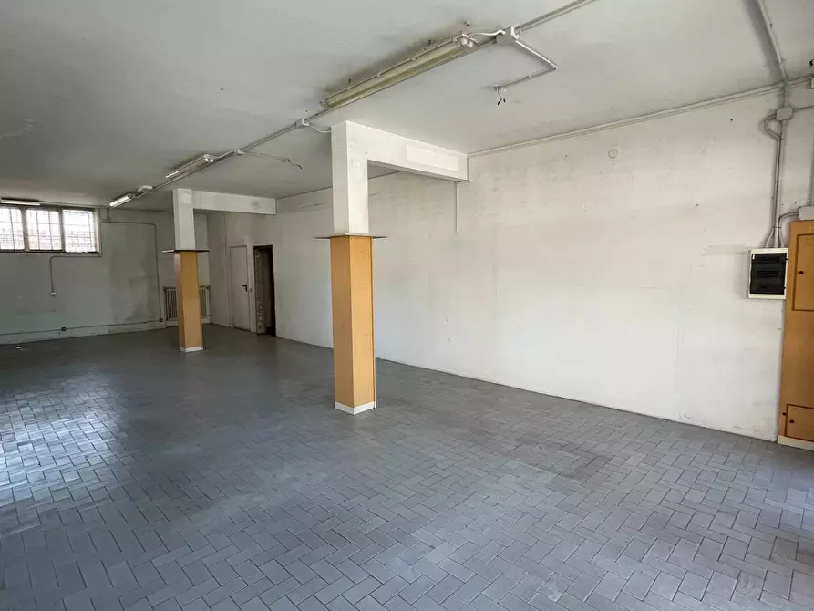 ufficio in affitto a Cascina in zona Navacchio