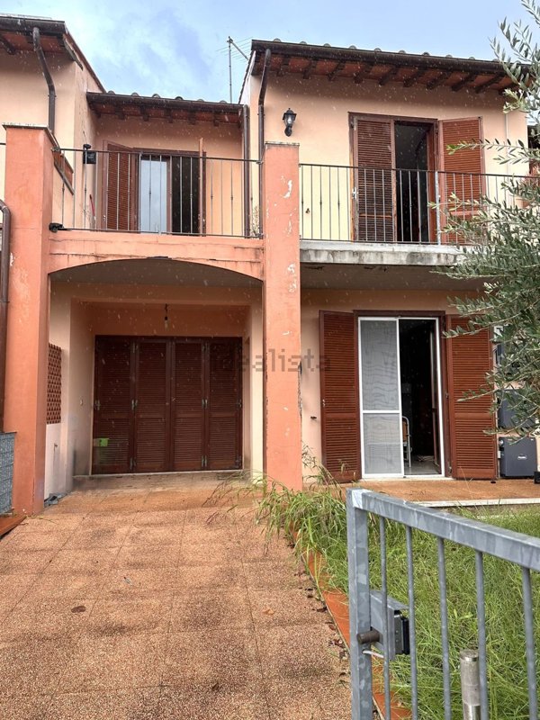 casa indipendente in affitto a Cascina in zona San Lorenzo alle Corti