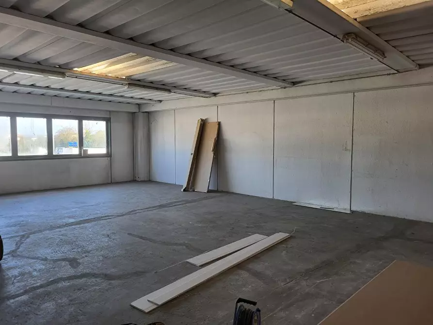 ufficio in affitto a Cascina