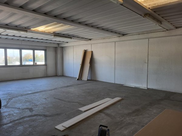 ufficio in affitto a Cascina