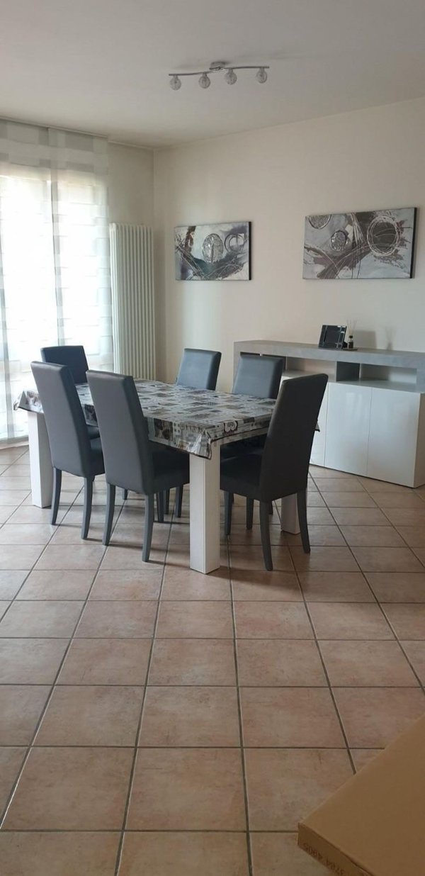 casa indipendente in affitto a Cascina