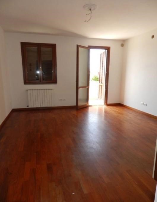 appartamento in affitto a Cascina