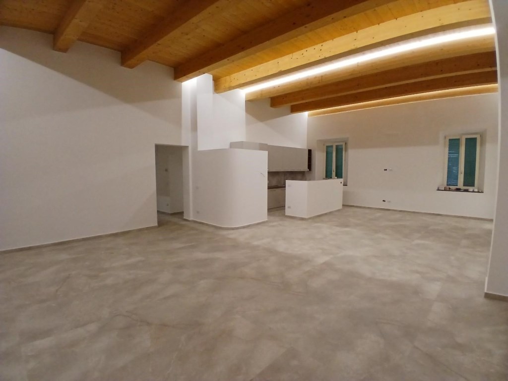 appartamento in affitto a Cascina