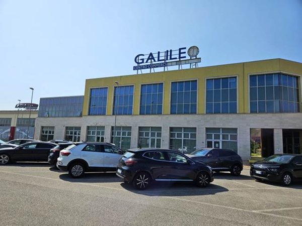 ufficio in affitto a Cascina