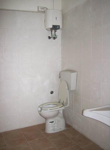 locale commerciale in affitto a Cascina in zona Navacchio