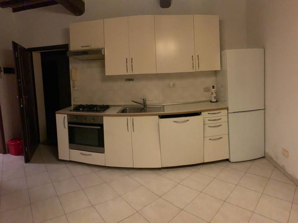 appartamento in affitto a Cascina