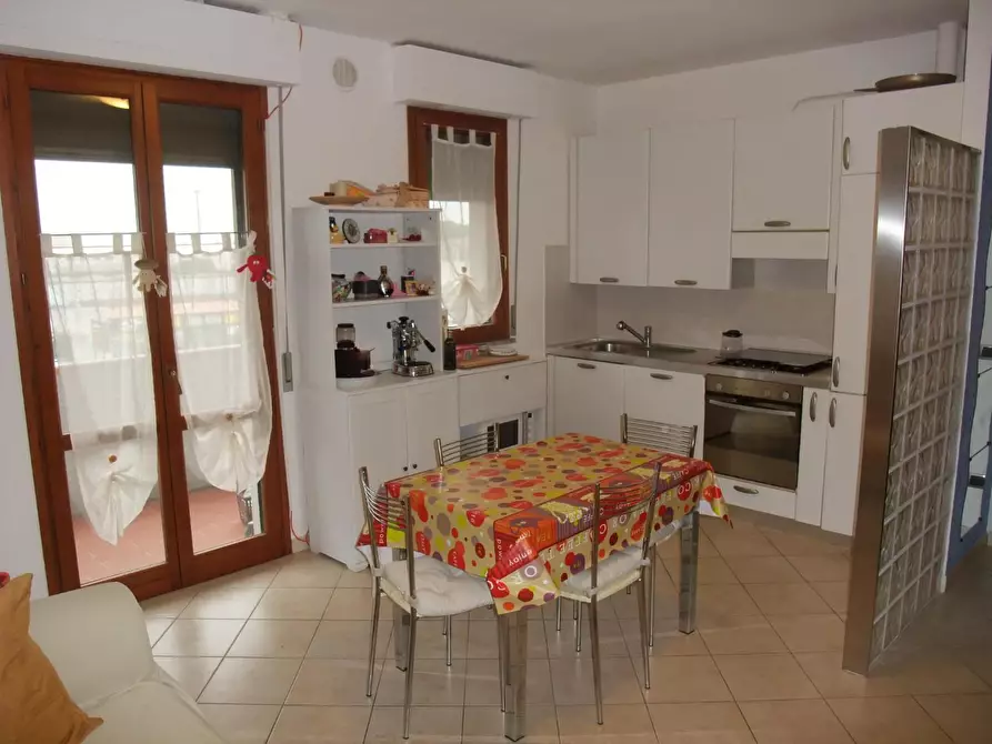 appartamento in affitto a Cascina