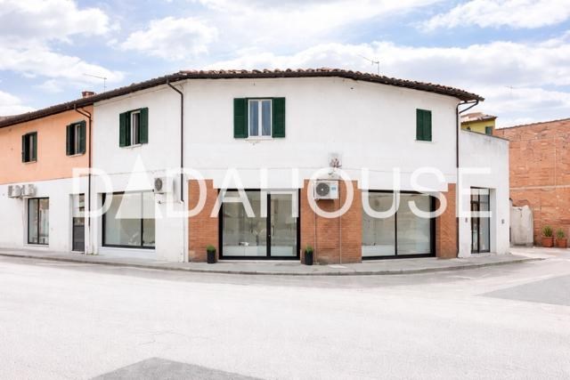 locale commerciale in affitto a Cascina in zona Navacchio