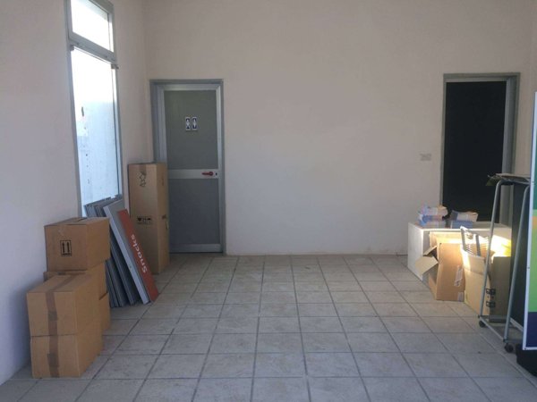 attivita commerciale in affitto a Cascina