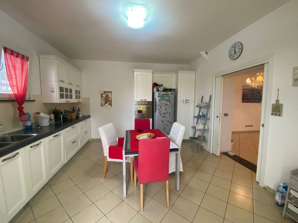 casa indipendente in affitto a Cascina in zona Titignano