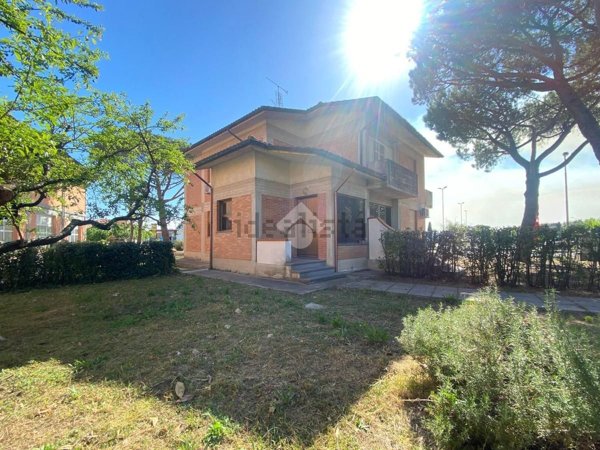 casale in affitto a Cascina