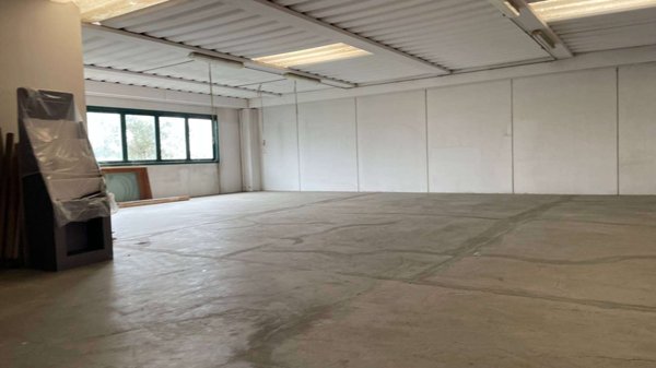ufficio in affitto a Cascina in zona Marciana